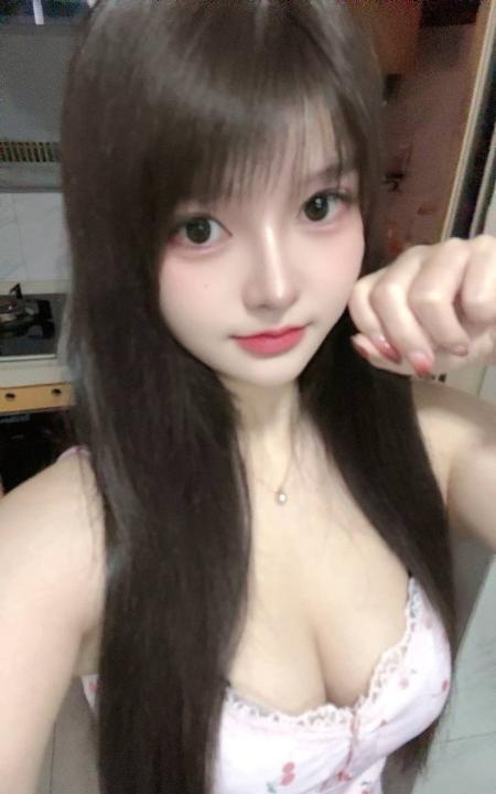 龙岗纯欲大奶萌妹