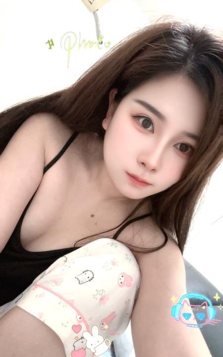 大胸美女兜兜