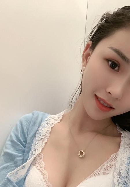 郑州妖媚小娘们