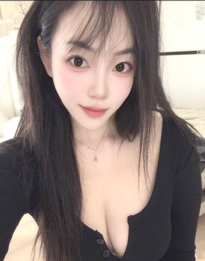 宝安舌吻女神小霞