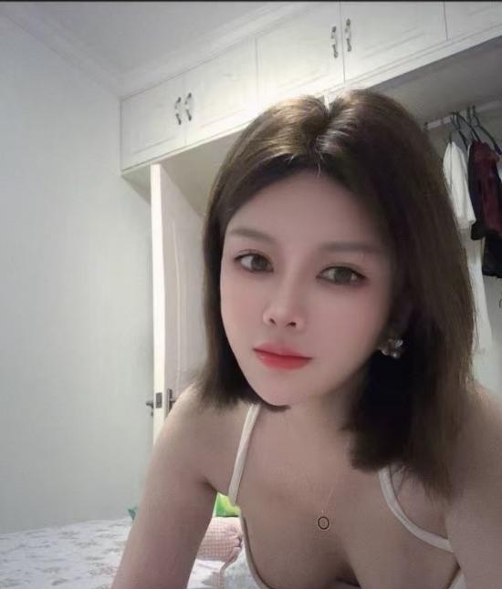 武汉光谷骚货小姐姐