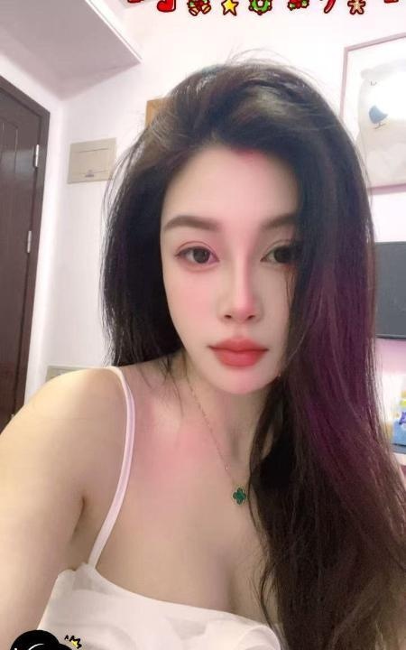 服务系美女妮儿