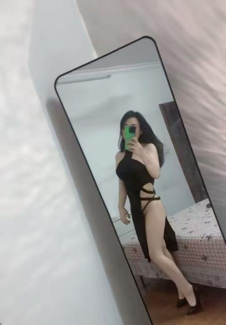 浦东泻火眼镜骚女