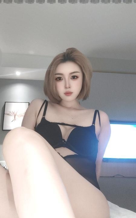短发骚姐姐