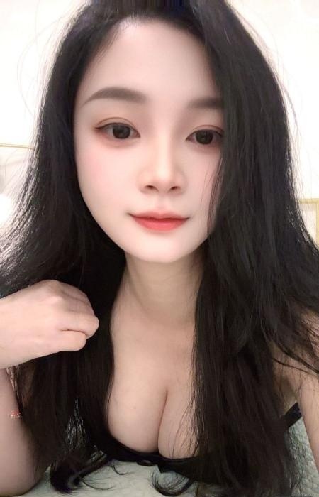 武侯区大胸朵朵老师