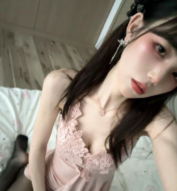 肤白貌美小萝莉