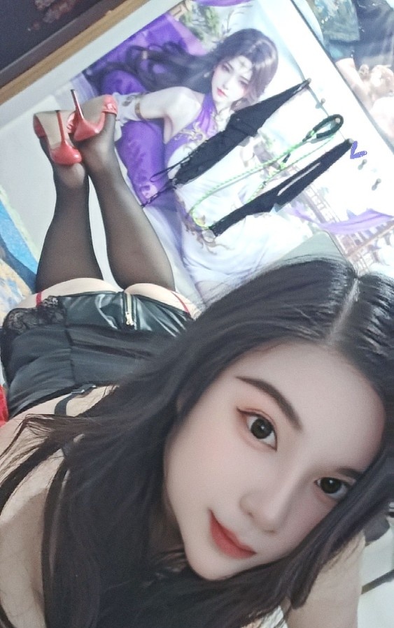 服务系美臀玲玲