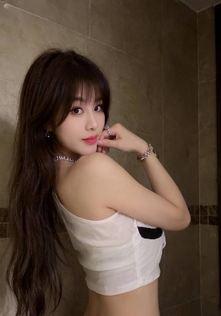 清纯气质长腿女友姗姗