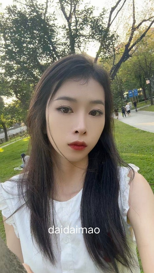 龙华颜值嫩妹小星星