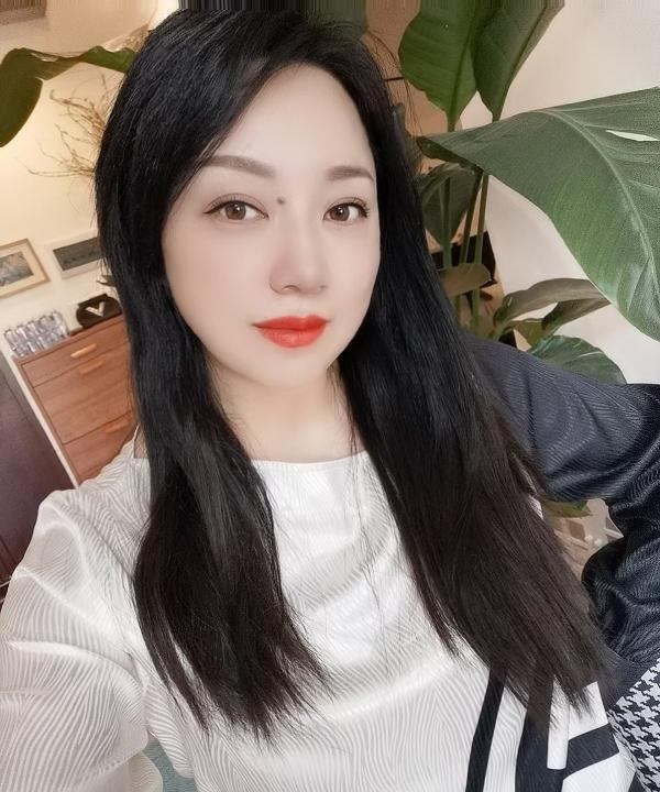 昆明新迎文艺小嫂嫂