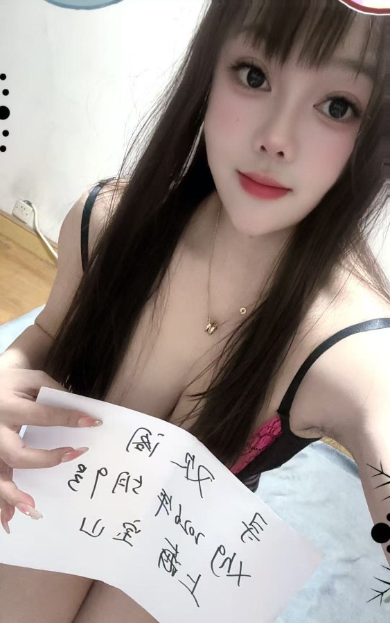 巨乳少妇实惠快餐