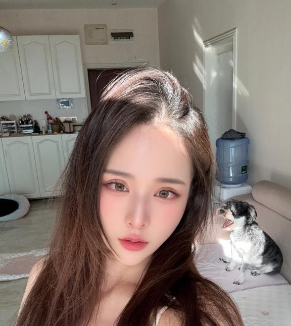 性感黑丝长腿妹