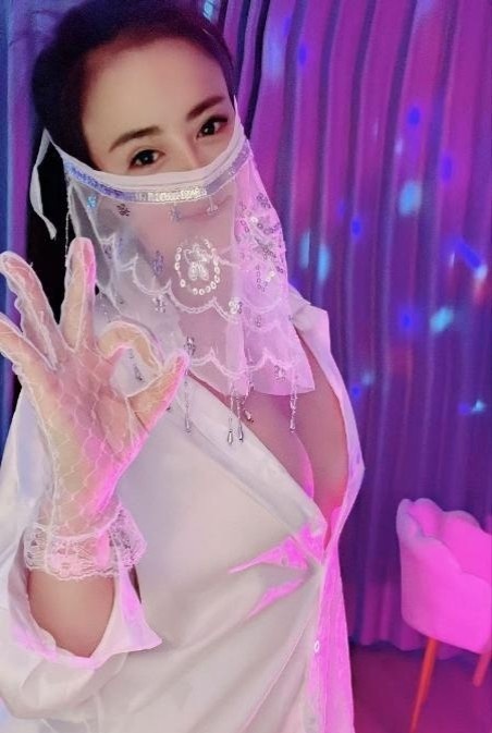 锡山天然大奶少妇