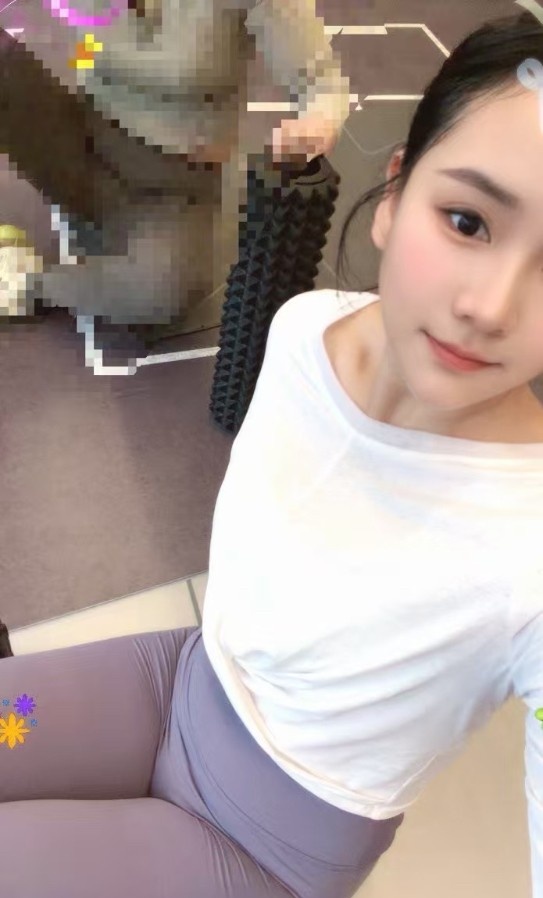 黑丝情趣高跟鞋小妹