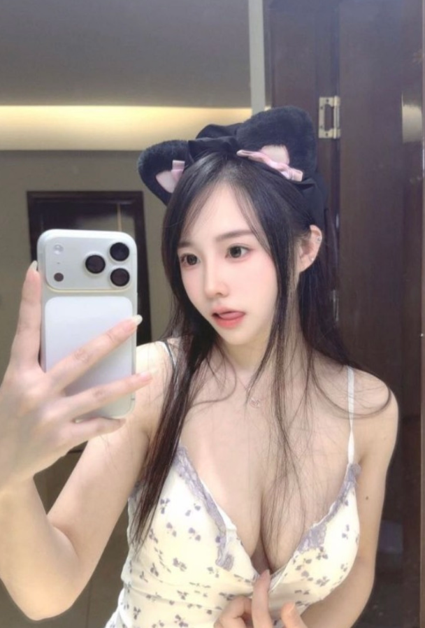 武汉性感大胸骚妹子魔鬼身材后操超爽可视频