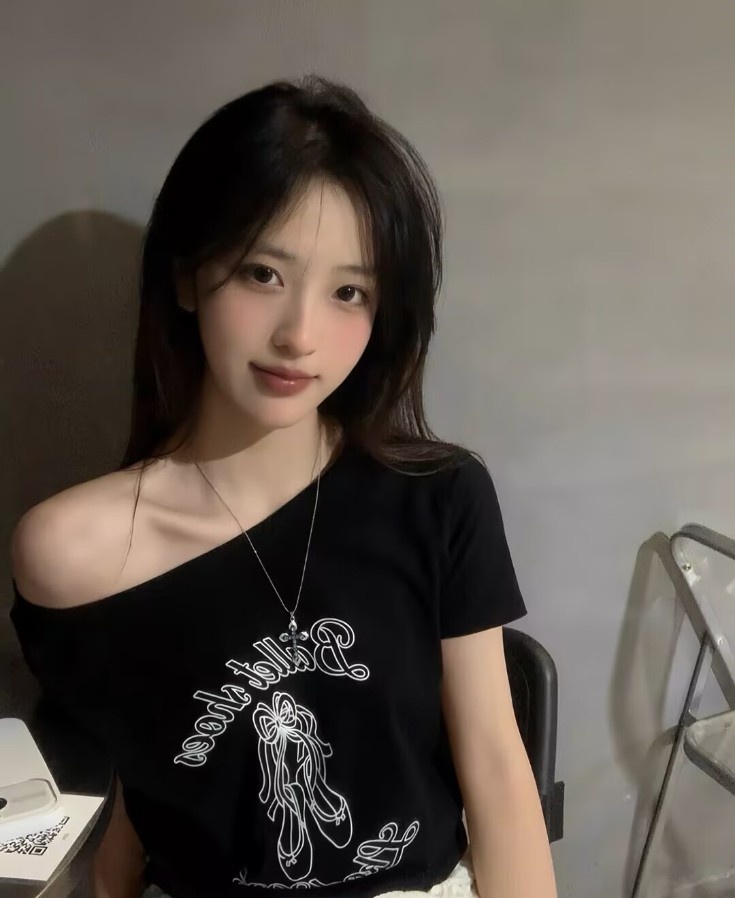 天桥小嫩妹水嫩逼紧