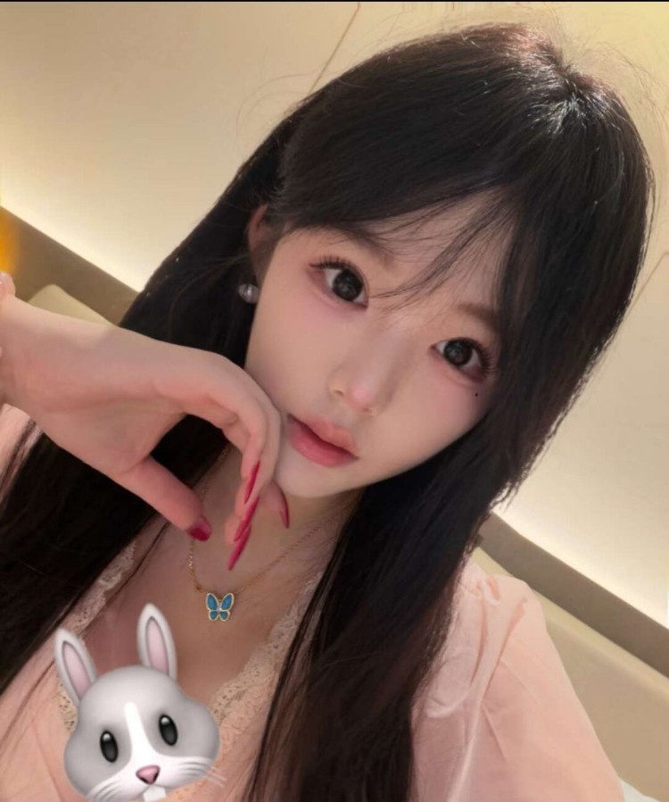 海珠区邻家小湿妹逼紧听话