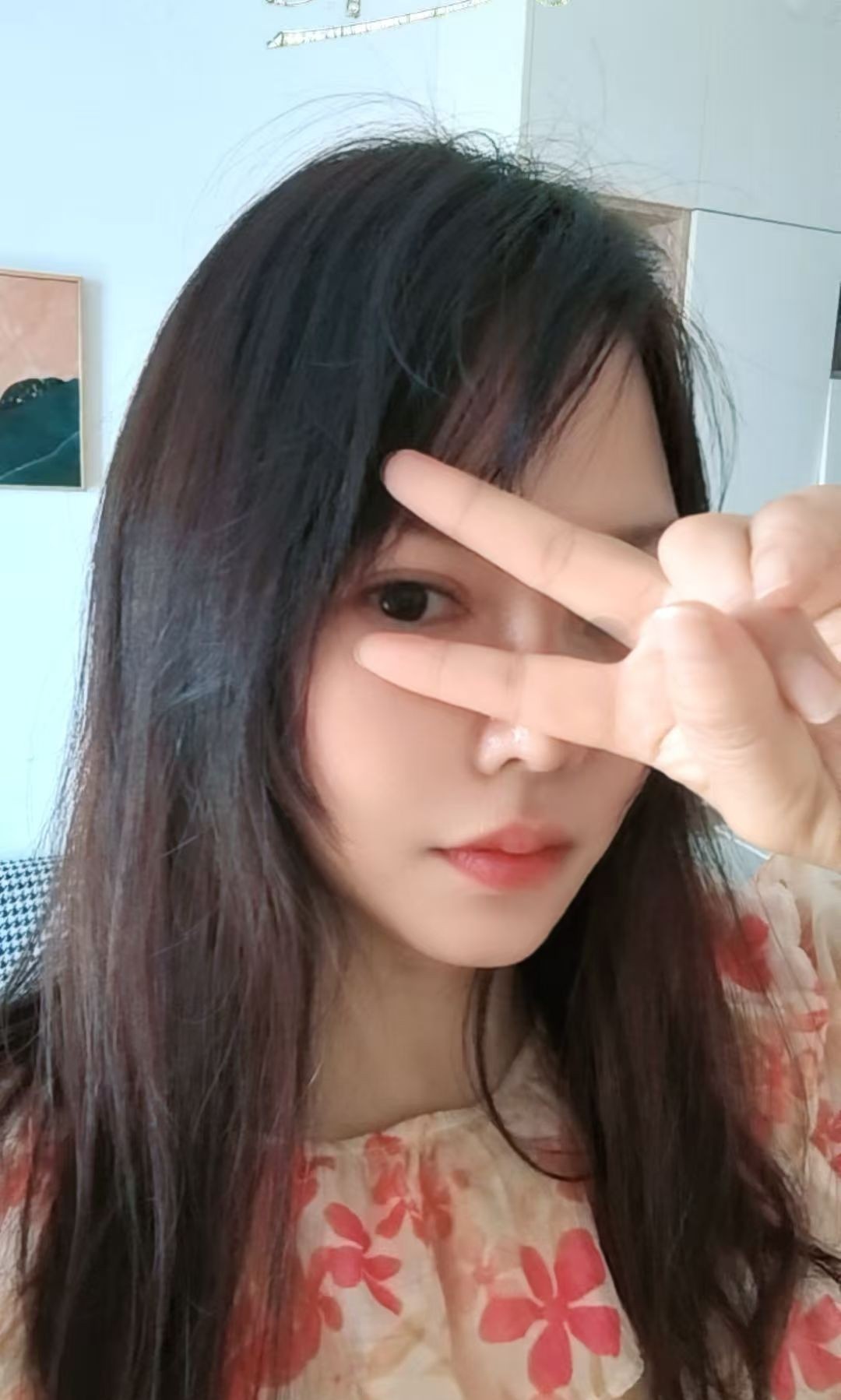 滑嫩肤白大胸小英
