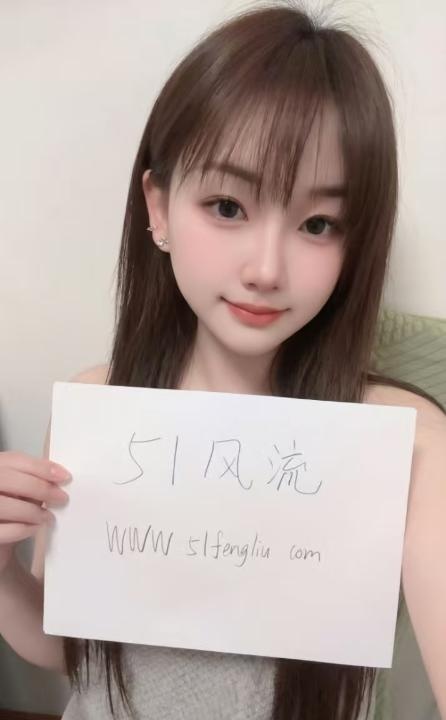 秦淮可舌吻妹妹