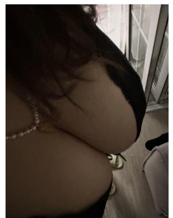 南门E奶伊茉