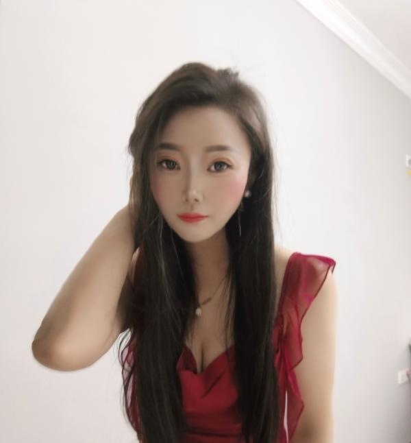 大波妹水床少妇