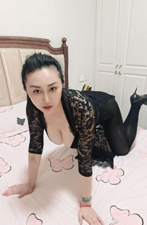 大奶少妇婉儿老师