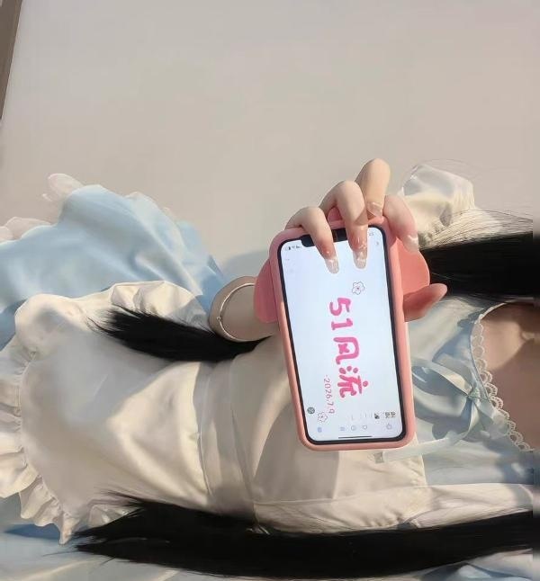 双马尾久儿老师
