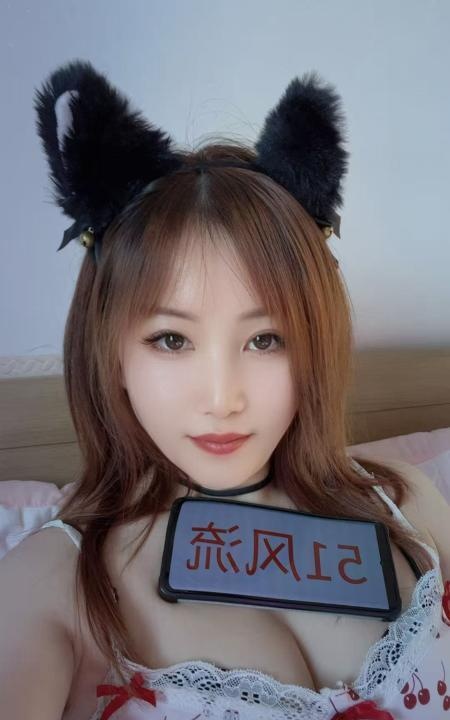 成都小巧玲珑少妇