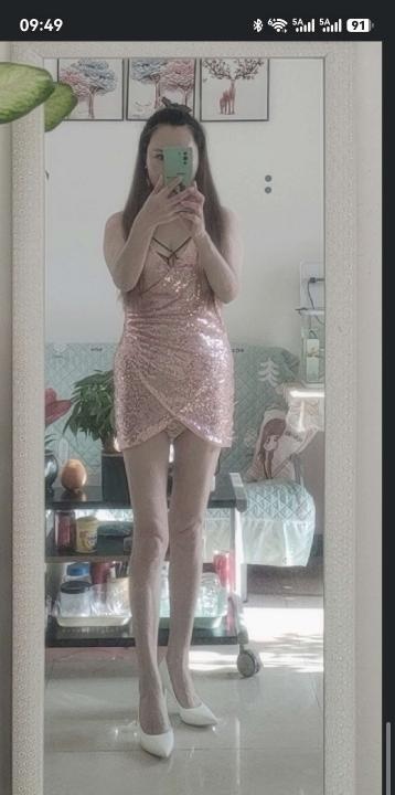 白嫩大奶风骚服务好