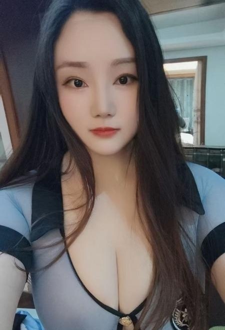 圆润人妻薇薇