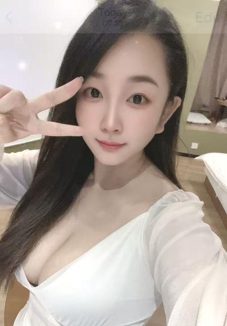 东湖风骚大乳芷沫