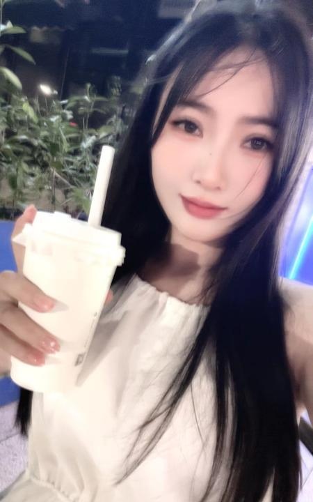 天河可爱小姐姐