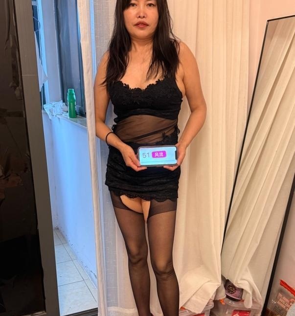 静安长腿好身材姐姐