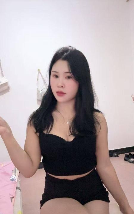风骚D奶蜜茶小少妇