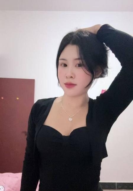 风骚D奶蜜茶小少妇