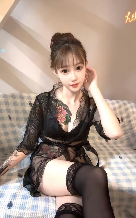 武侯美乳纹身妹小井