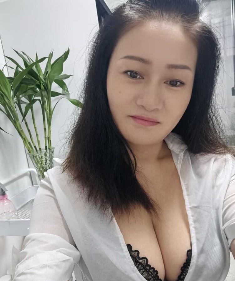 深圳龙岗泄火熟女