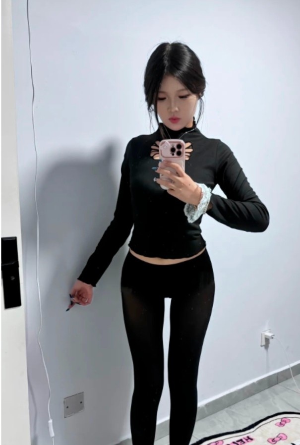 黑丝美腿奈奈