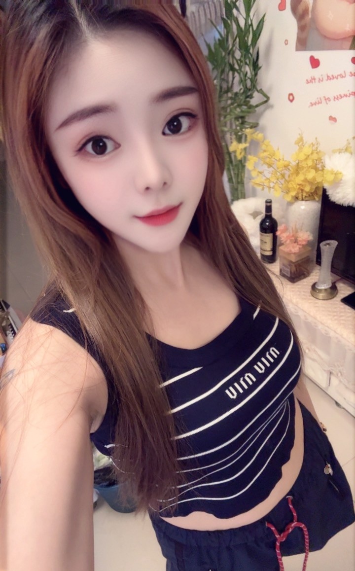 颜值女友妮宝