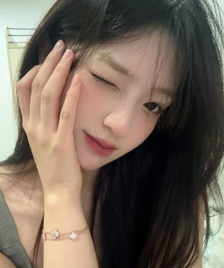 兰州04才下海三点粉嫩小姐姐