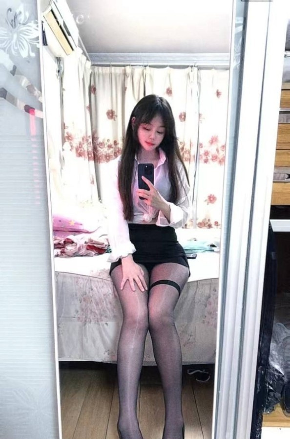 嘉兴邻家妹妹逼紧多汁丝袜诱惑