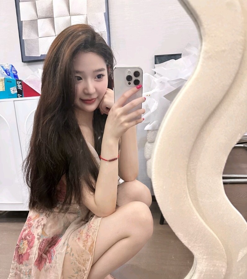 西安大长腿巨乳美臀小骚逼