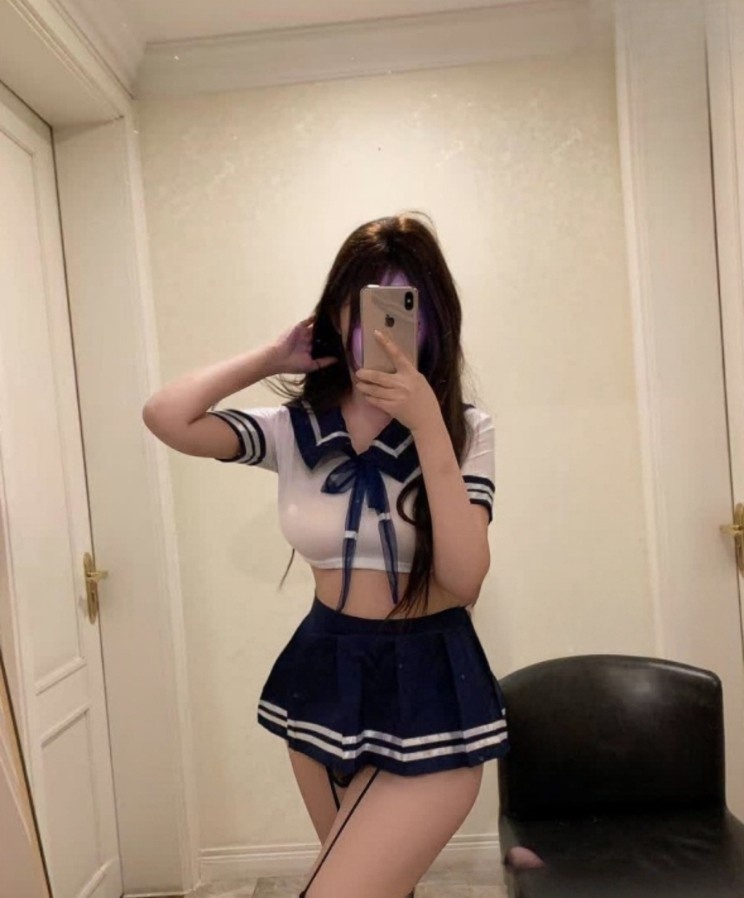 泉州约课居家激情四射JK诱惑粉嫩大胸少女，好看又好玩的极品泄欲尤物