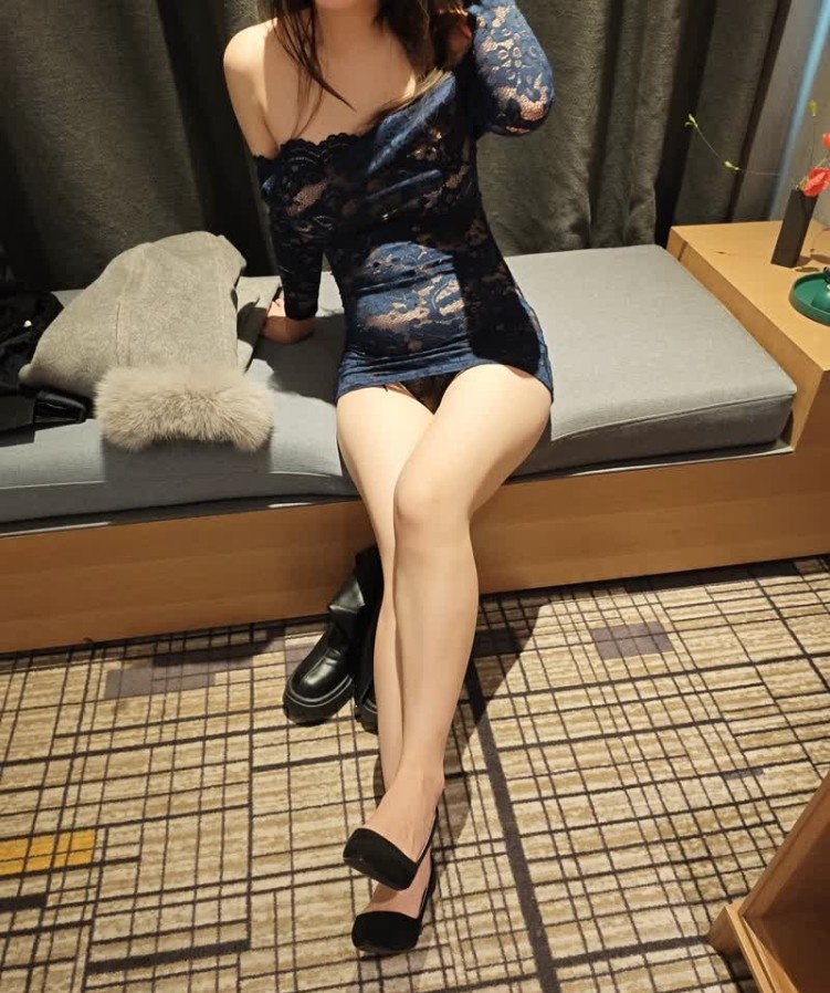 水嫩拉丝极品人妻榨汁