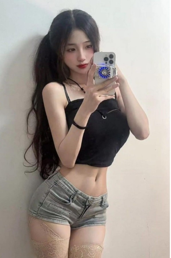 苏州身材火辣的兼职小颜妹