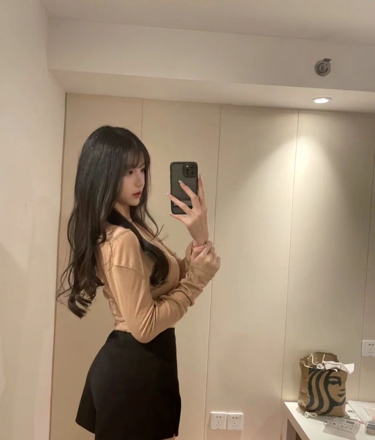贵阳很会调情互动的制服小姐姐