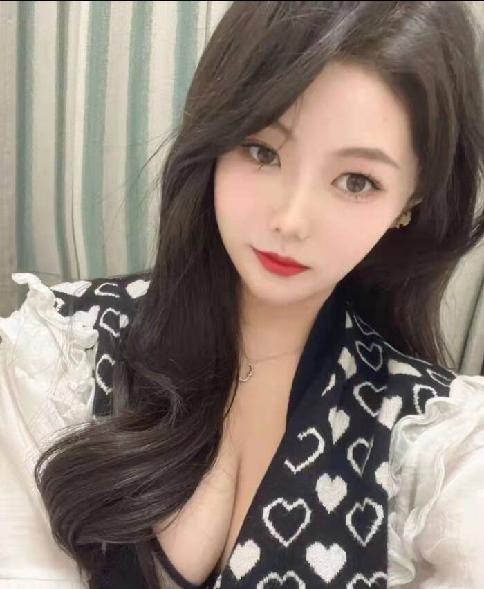 渭南大胸性感靓妹可三通各种制服体验