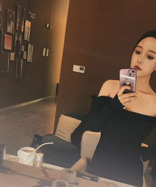 大同短发少妇深喉毒龙很卖力