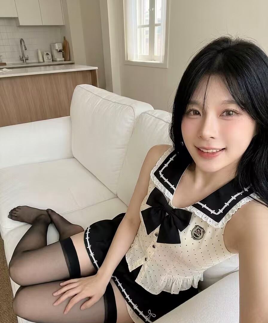 刚毕业的小护士喜欢穿jk