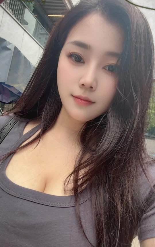 SM调教妖娆妩媚大奶少妇